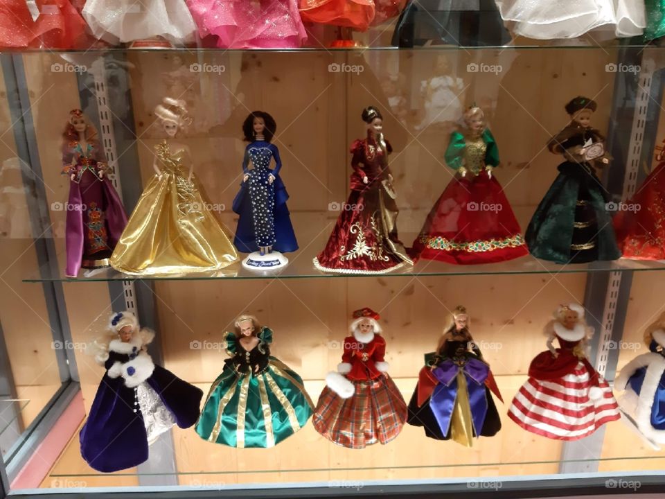 The magic world of dolls