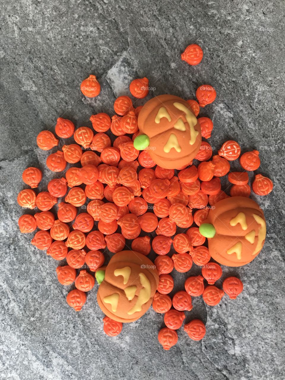 Tiny pumpkin decorating sprinkles for baking!