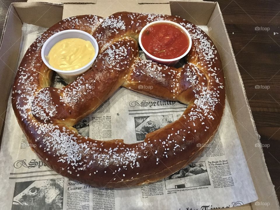 Happy pretzel
