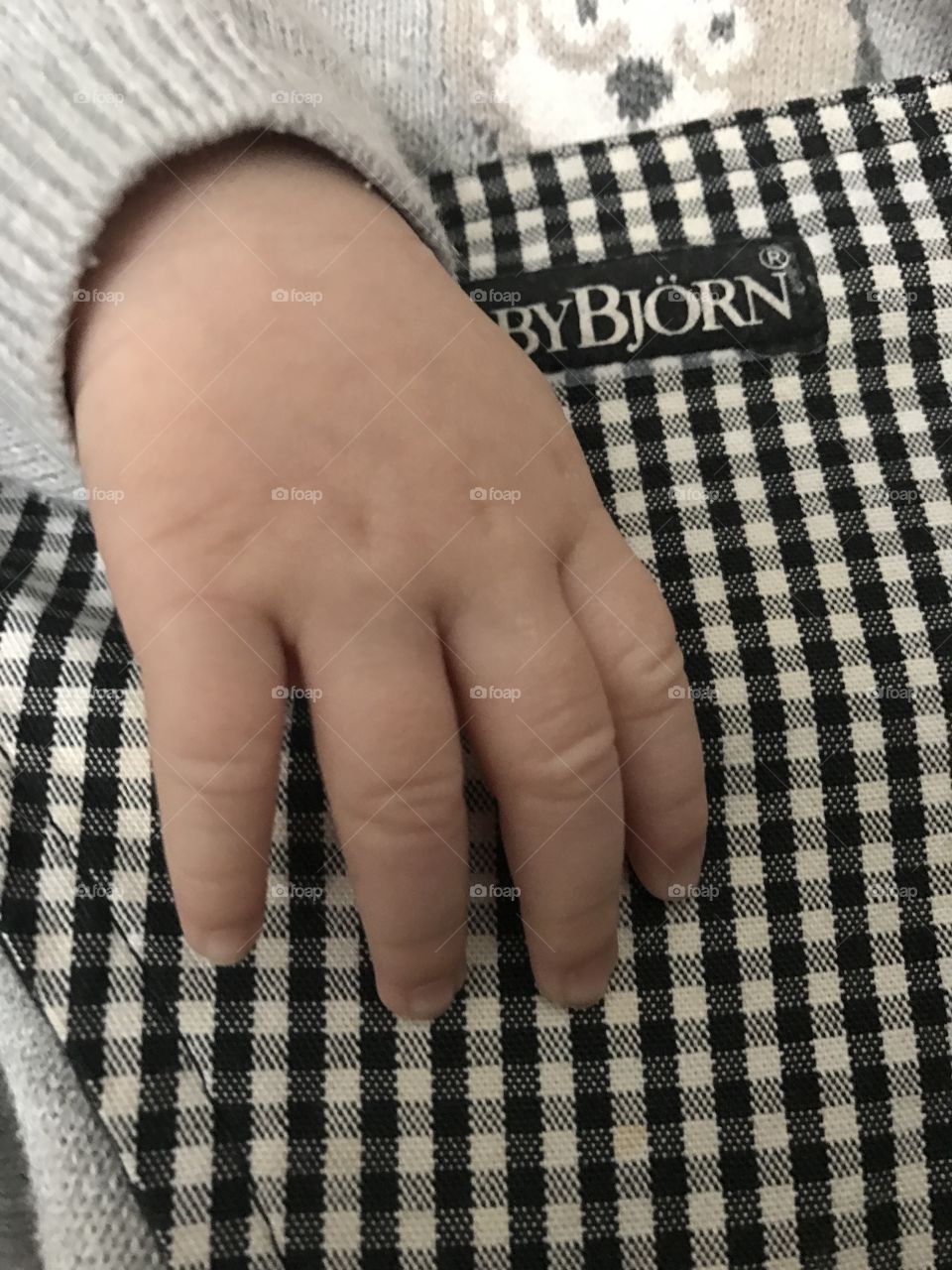 Baby hands 