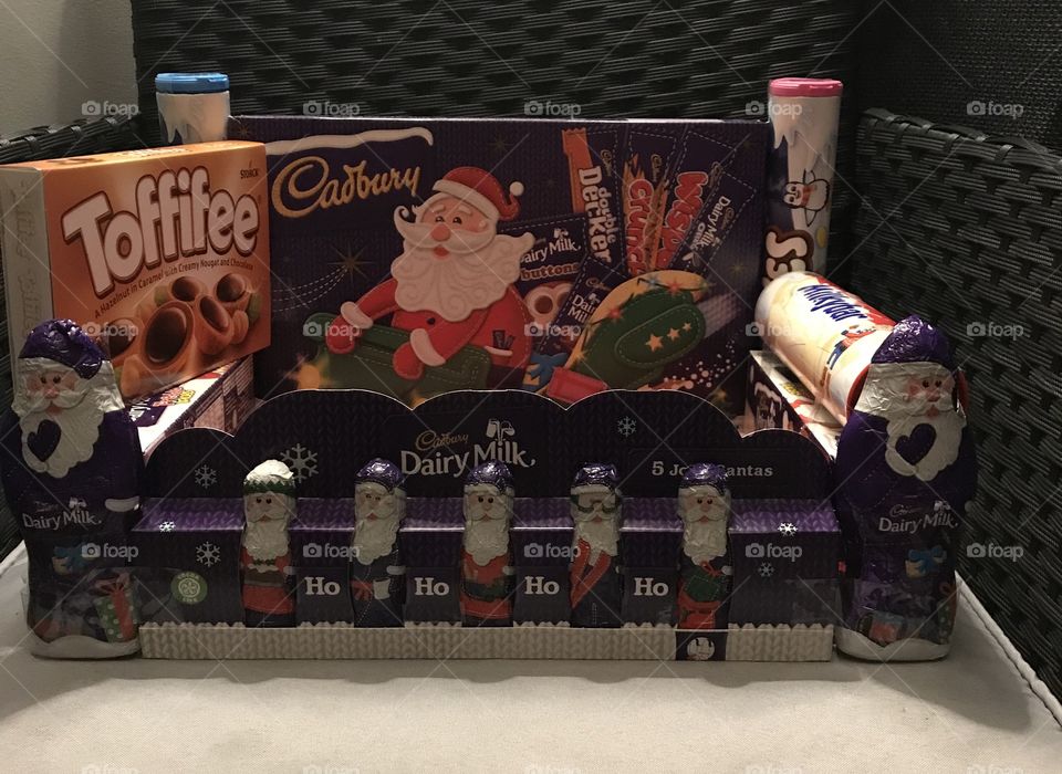 Chocolate gift hamper box