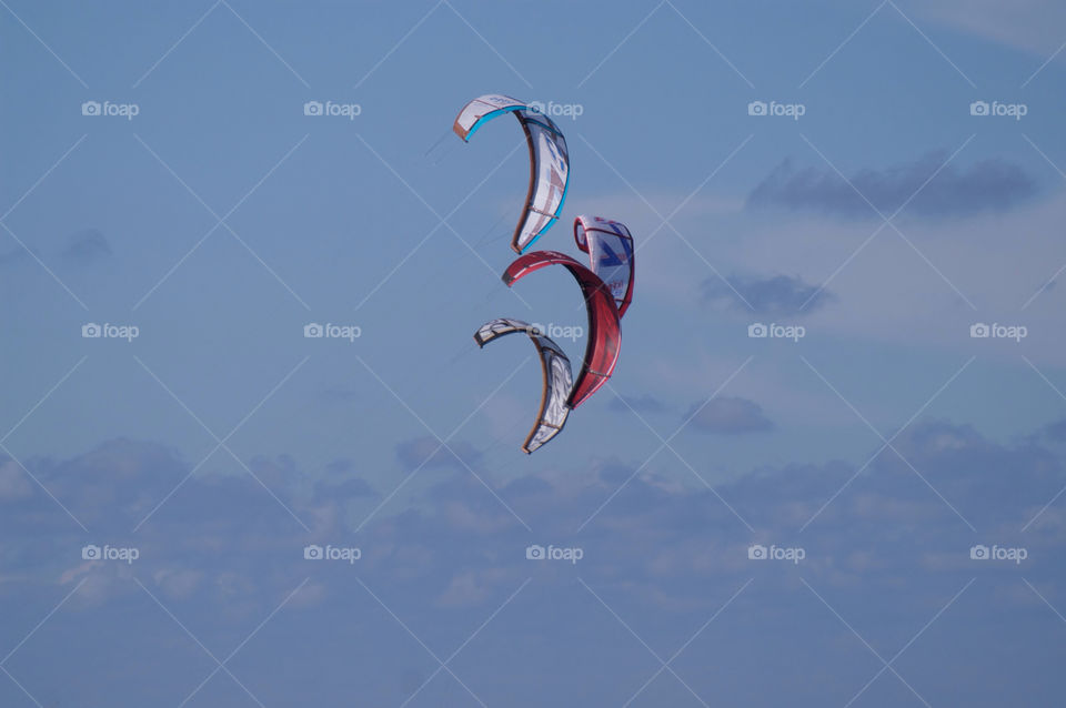 kites kitesurfing by seeker