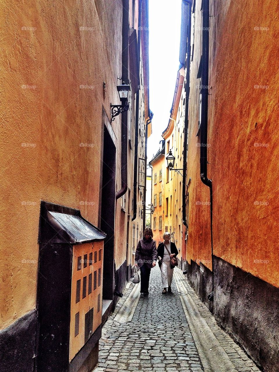 Walking the vinding streets in Stockholm