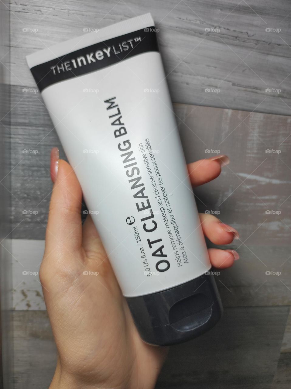 Beauty skincare product in hand/ Product photography /Skincare brands, packaging and serums/ The Inkey List product