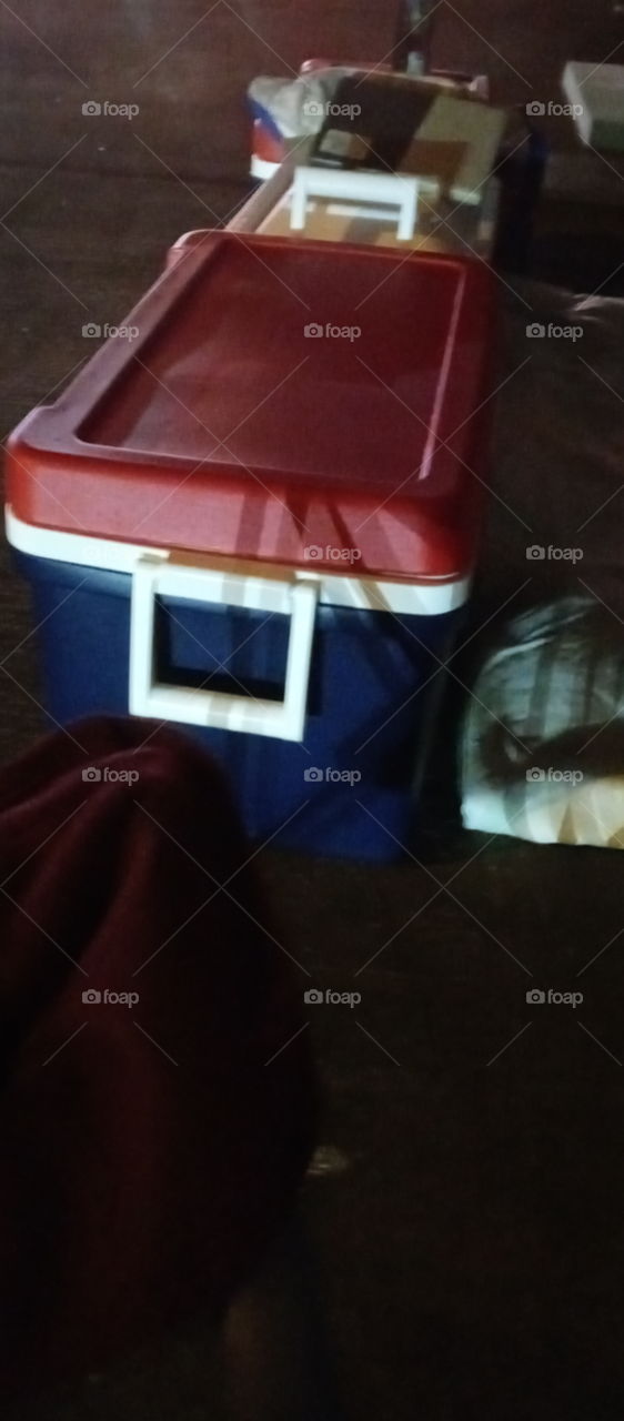 I spy with my little eye #SOMETHING RED a red lid for a blue cooler