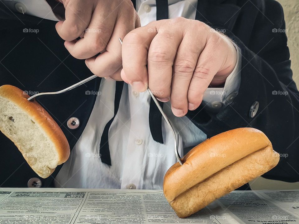 Like Mr Charlie Chaplin in "The Gold Rush", Dance of Bread Rolls on Forks