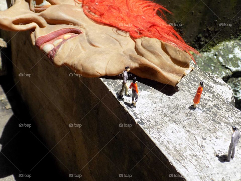 The world of liliput, giant mask