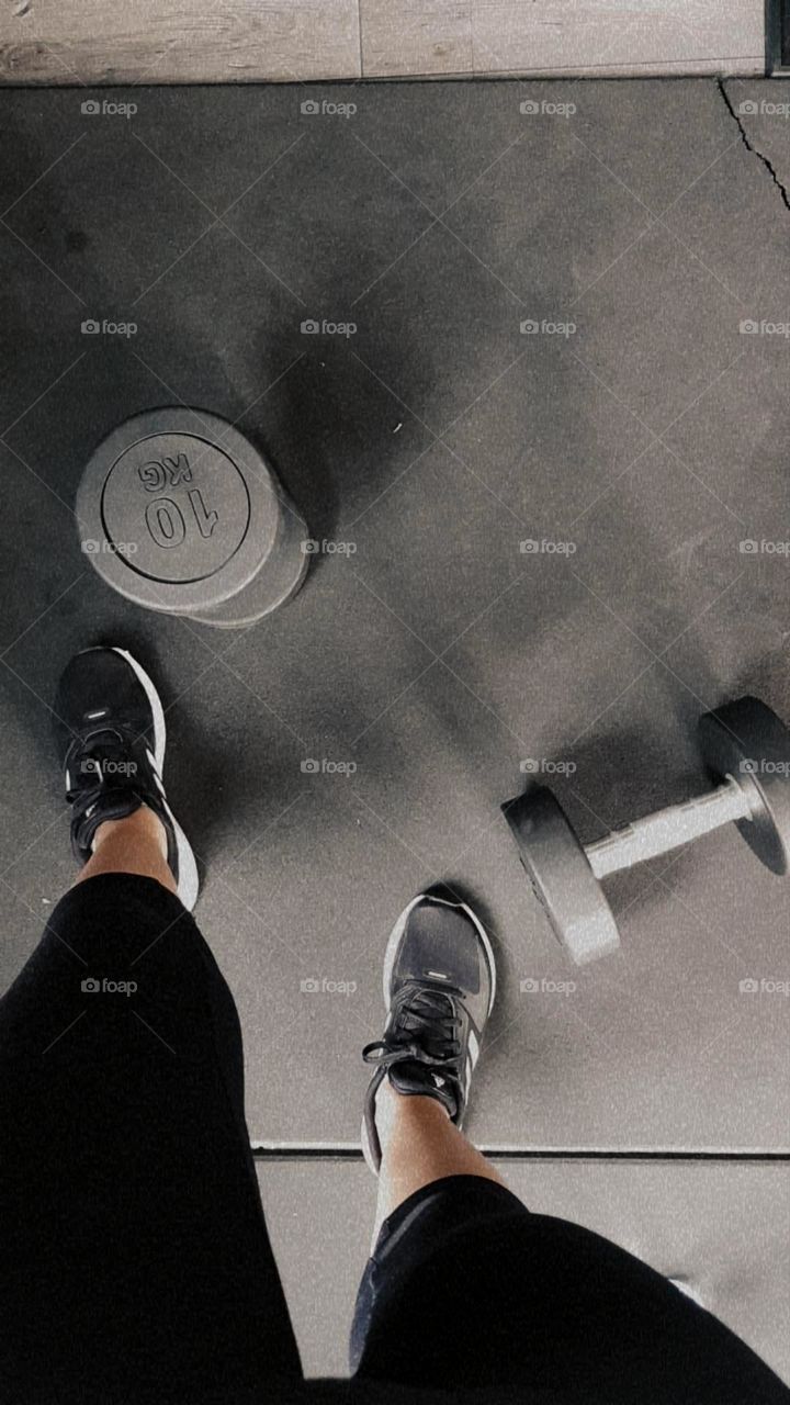 fitness lifting woman