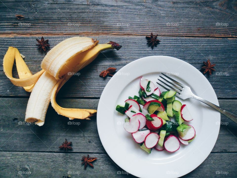 vegetable salad and banana