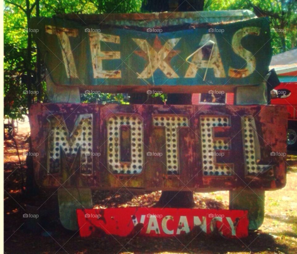Vintage Texas motel vacancy