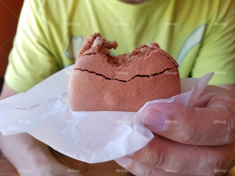 Enjoying ice cream macaroons