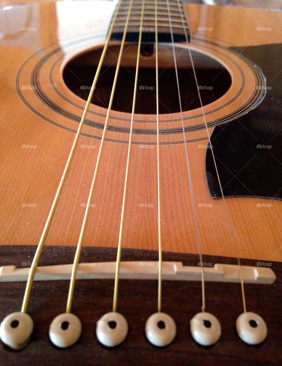 Guitar . Guitar strings 
