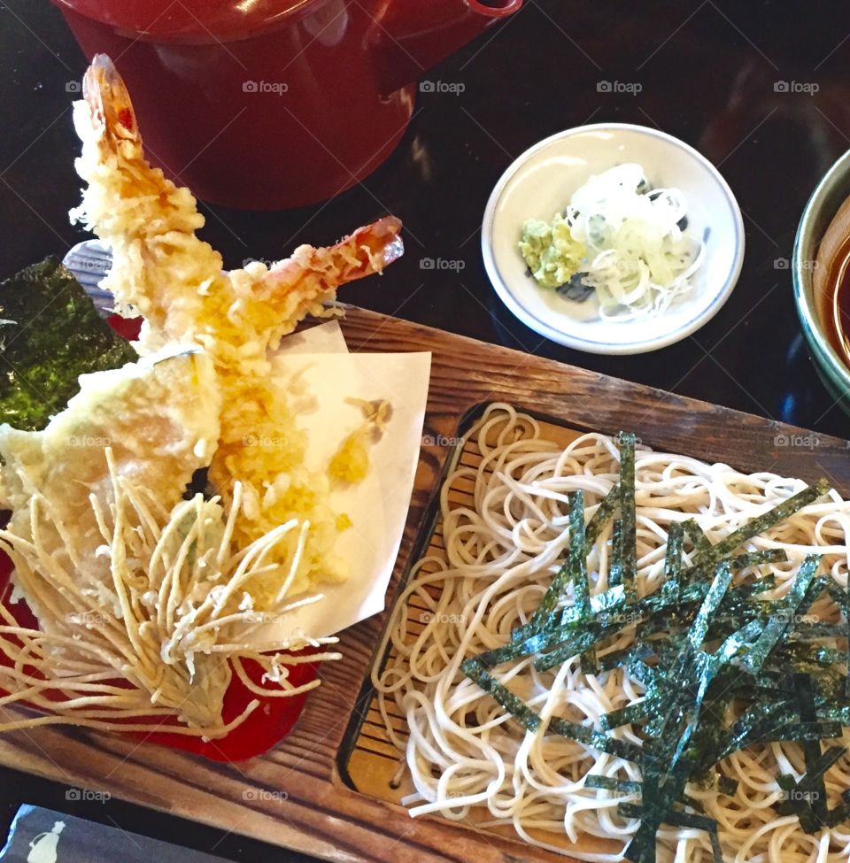Japanese food ー Soba and tempura, so goood!!