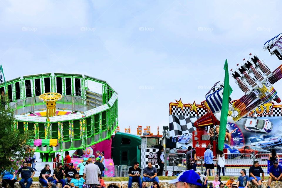 Having fun together makes for an awesome day. Moments with family & friends creates special memories that will last a lifetime. 