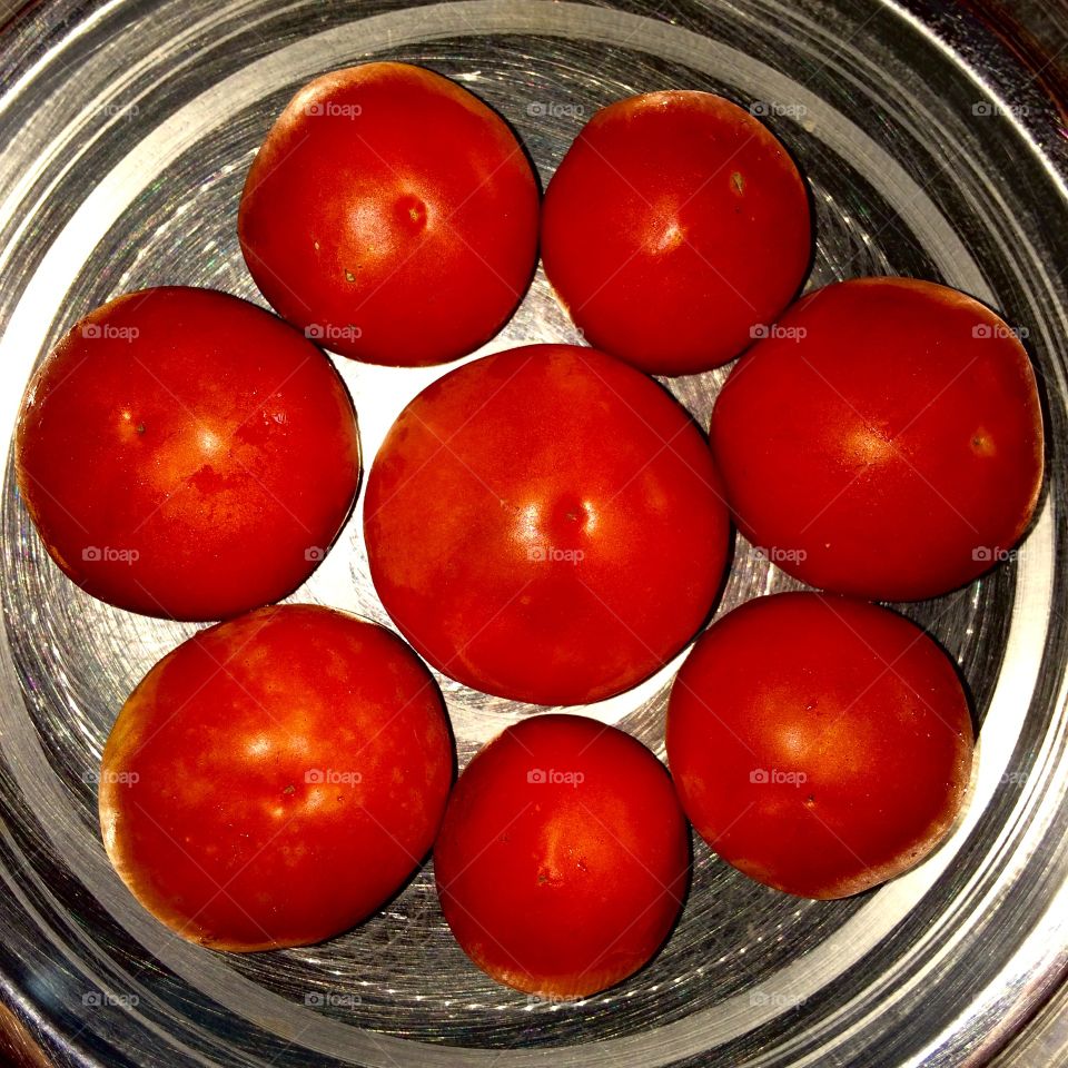 Red tomatoes 