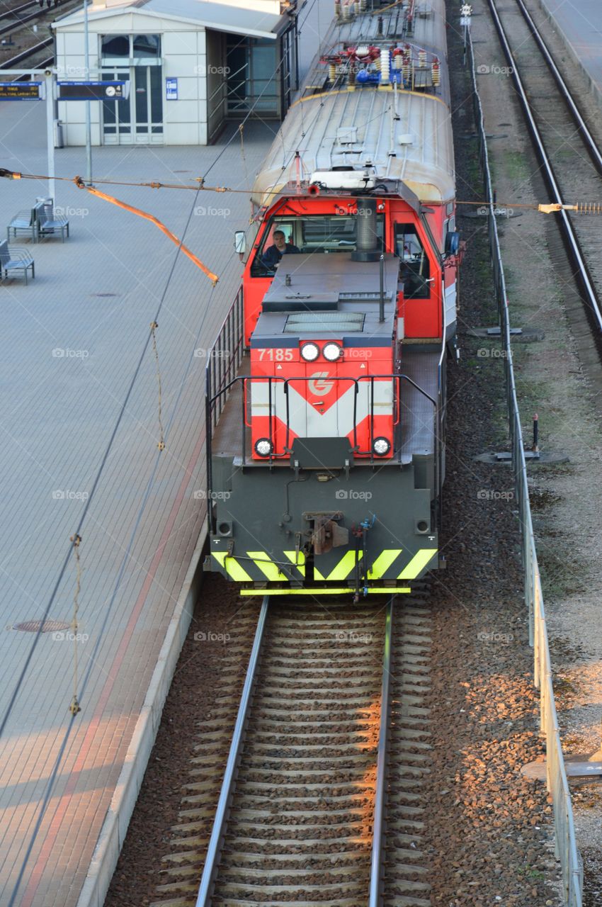 locomotive close lookup