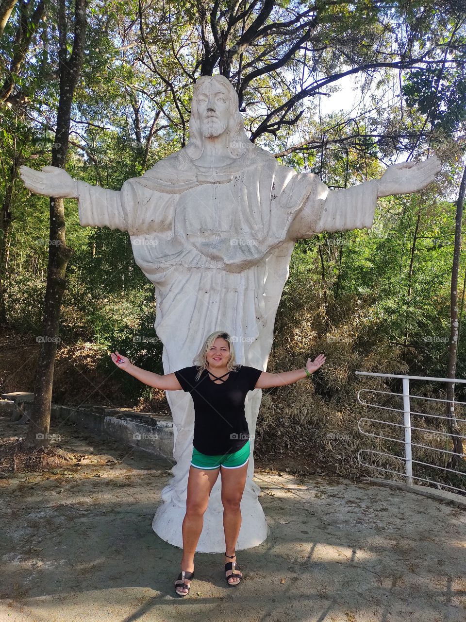 Mini Cristo em Esmeraldas -MG