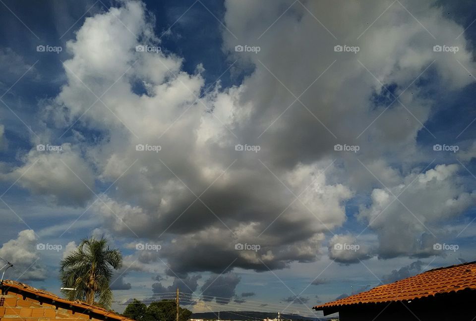 Pra que você quer ser nuvem se pode ser o céu ?!