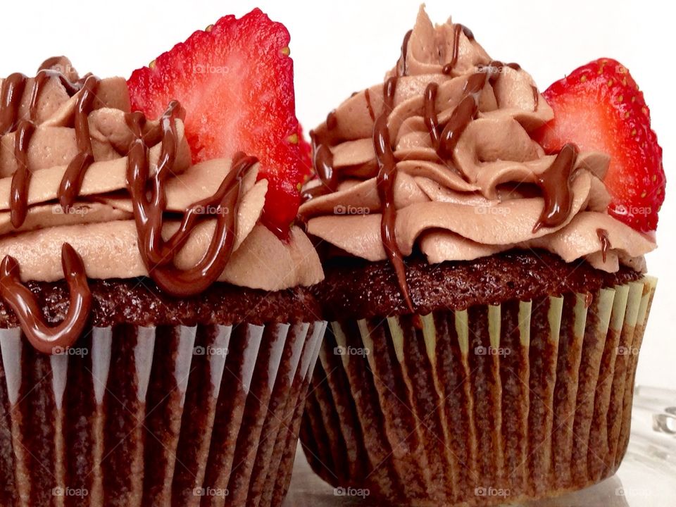 Strawberry nutella cupcakes