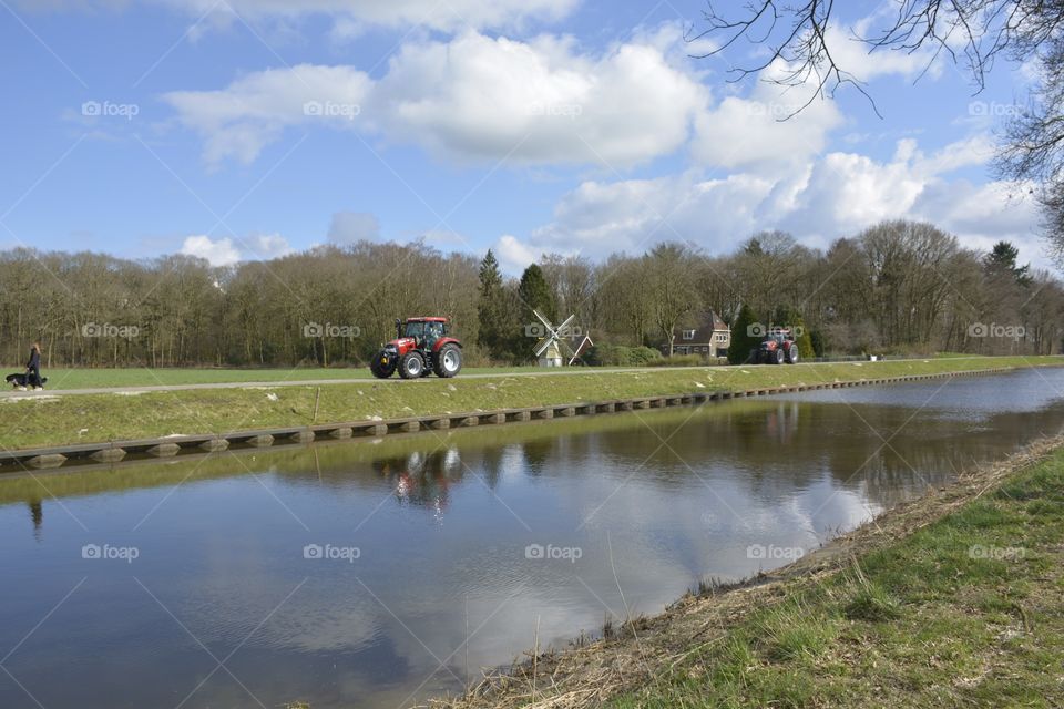 Holland, tractor, mill