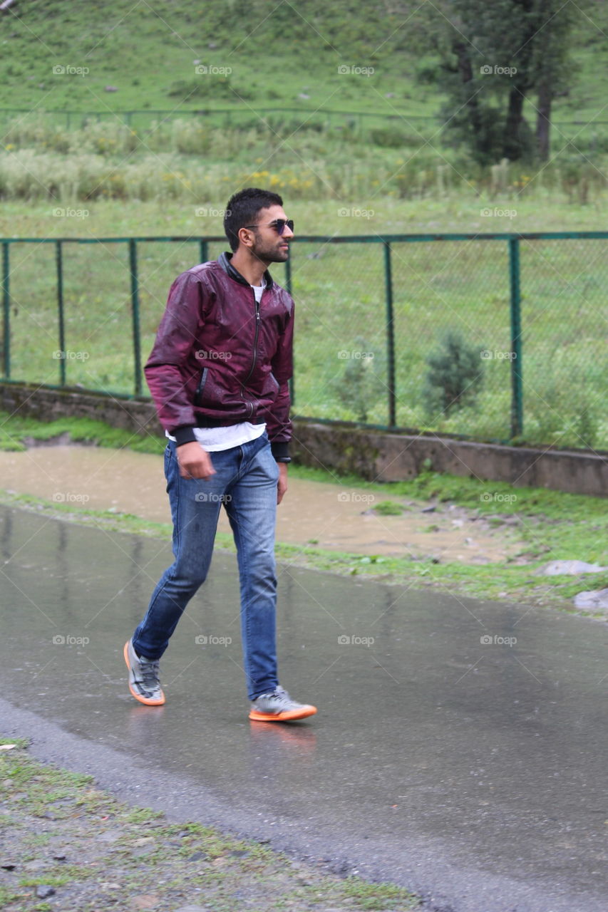 Road trips morning walks cool and fresh environment clean fresh 
📸 Muneeb bhat