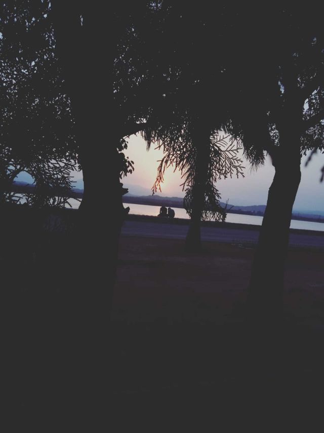 City beautiful lake
