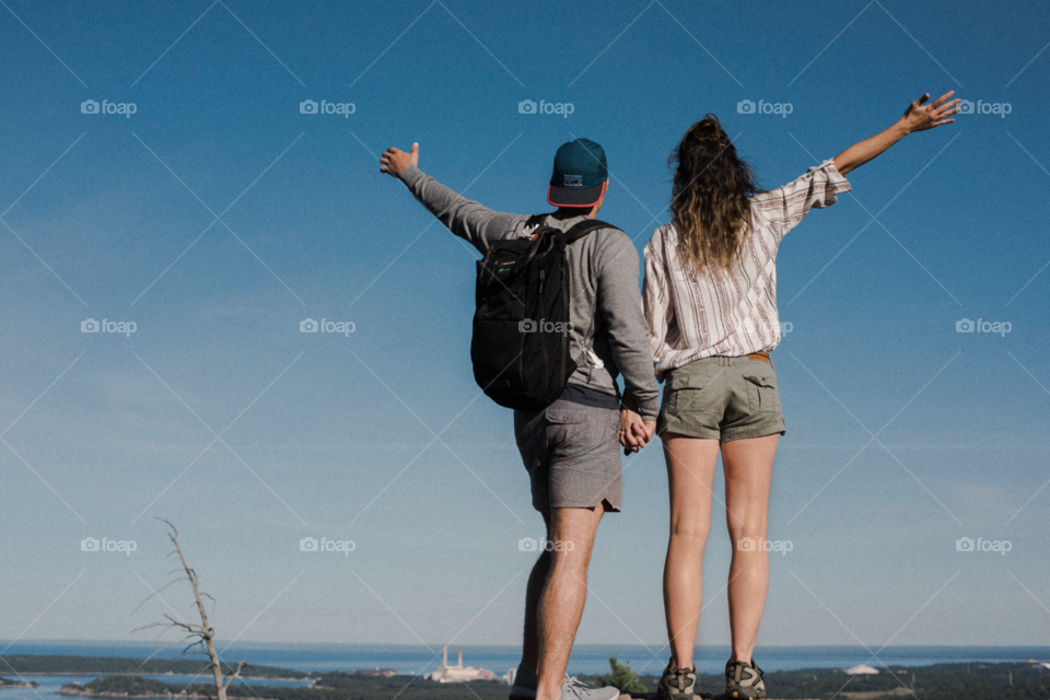 Couple on the mountain 