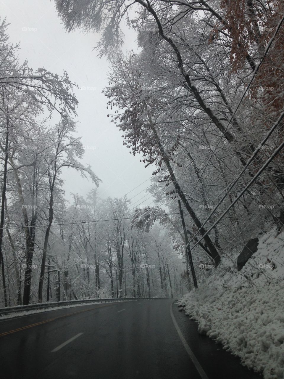 Snowy Pass. Driving through Pennsylvania 