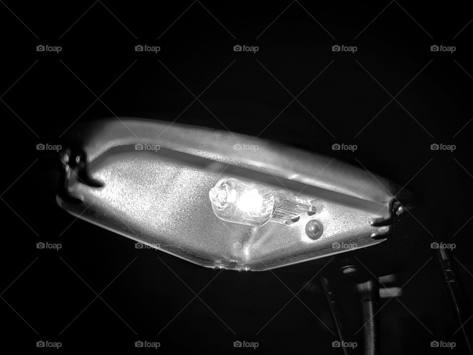 Halogen lamp in BW.