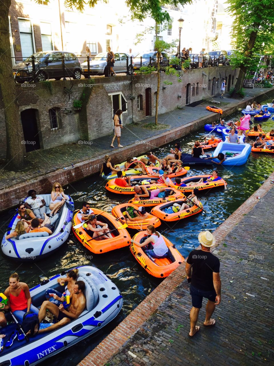 Inflatable boat race