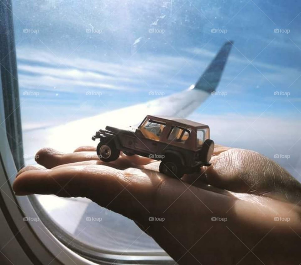 FLY WITH JEEP