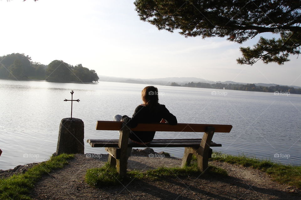 Bank am See, Abendstimmung am See, Kreuz, cross, lake , Christ, Bayern