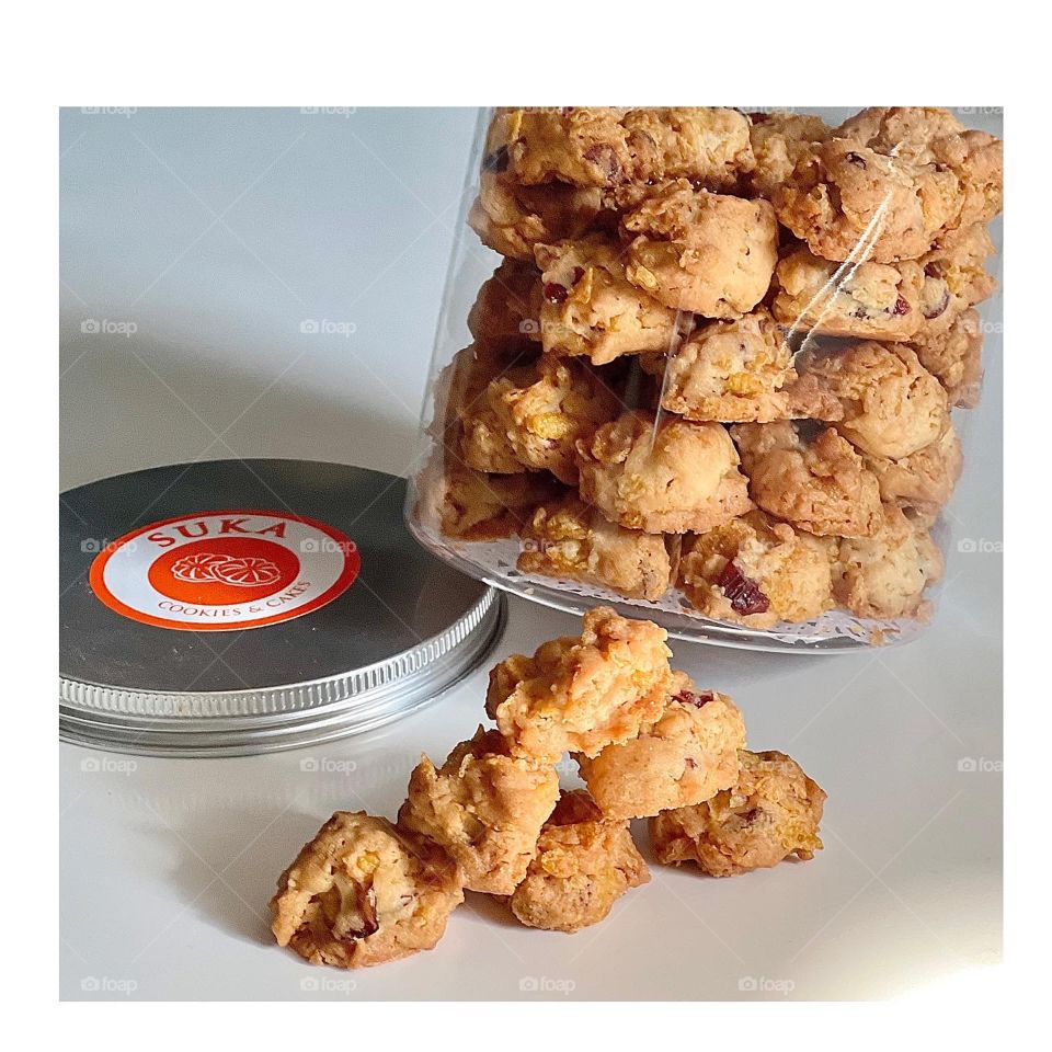 Homemade cranberry cornflakes cookies tasty flavour for kids 