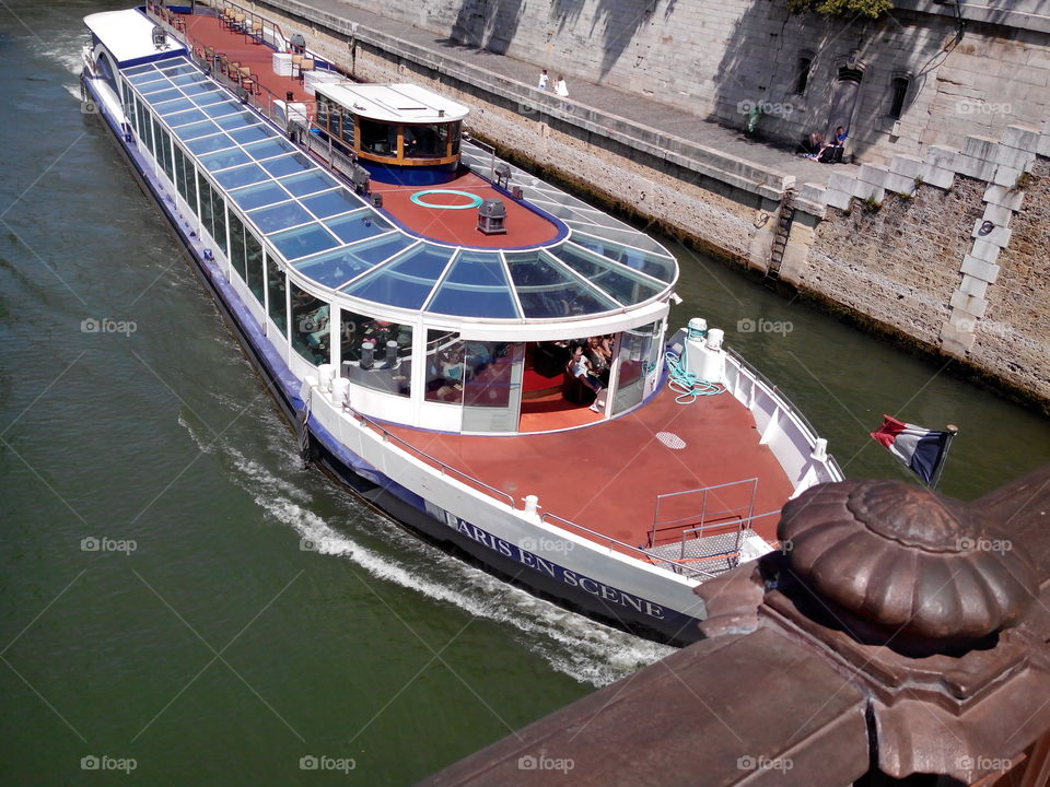 Bateau mouche