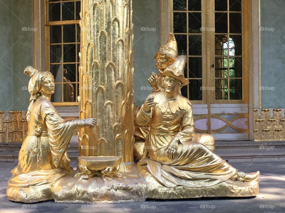 Gold statues