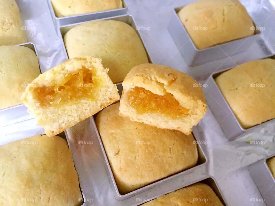 Make bread and cake , enjoy food time 