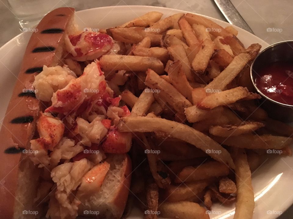 lobster roll 