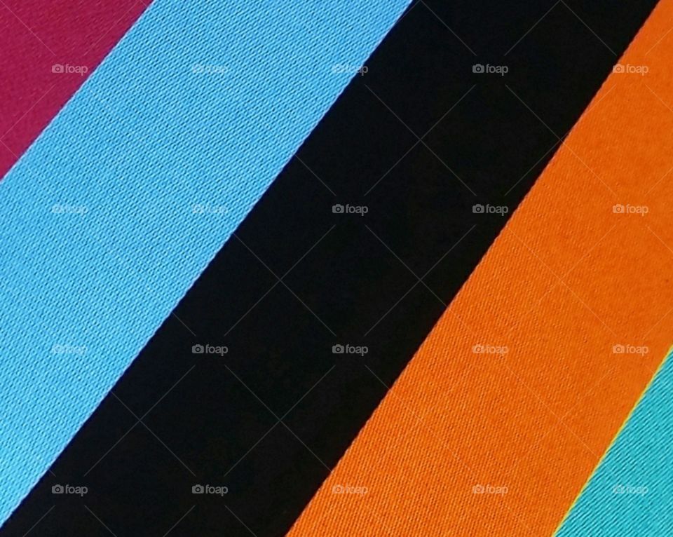 Diagonal colored lines