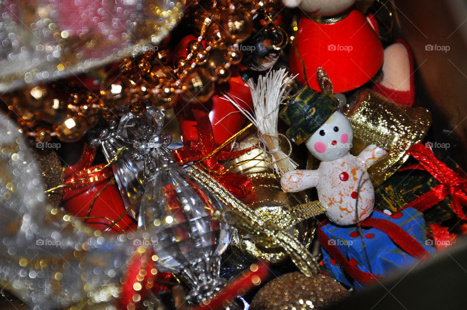 Box with Christmas ornament 