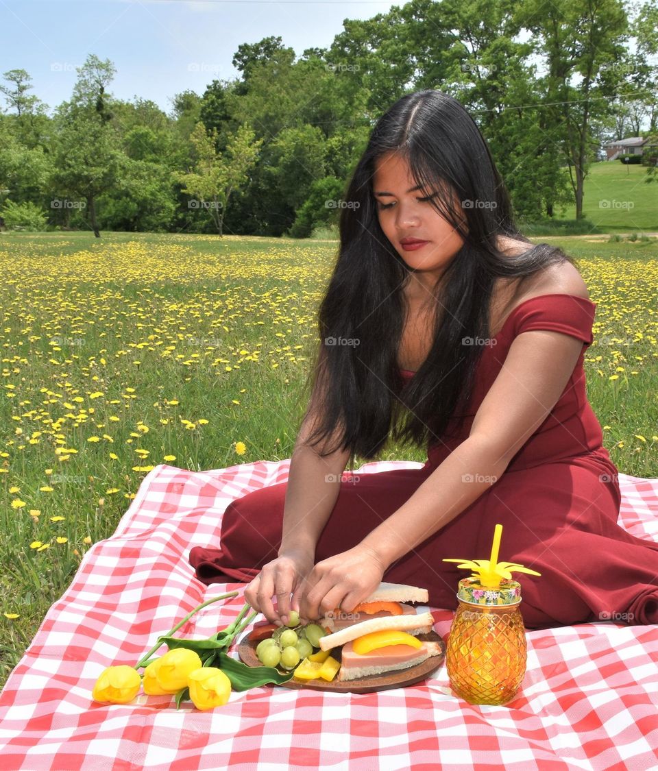 Enjoying the summer weather with a picnic