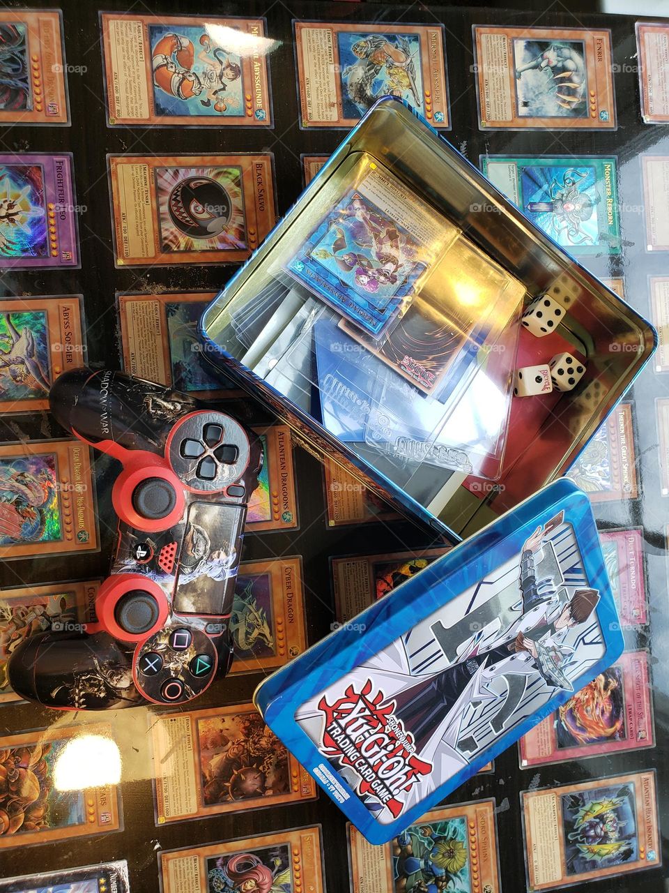 jugando videojuegos en la computadora