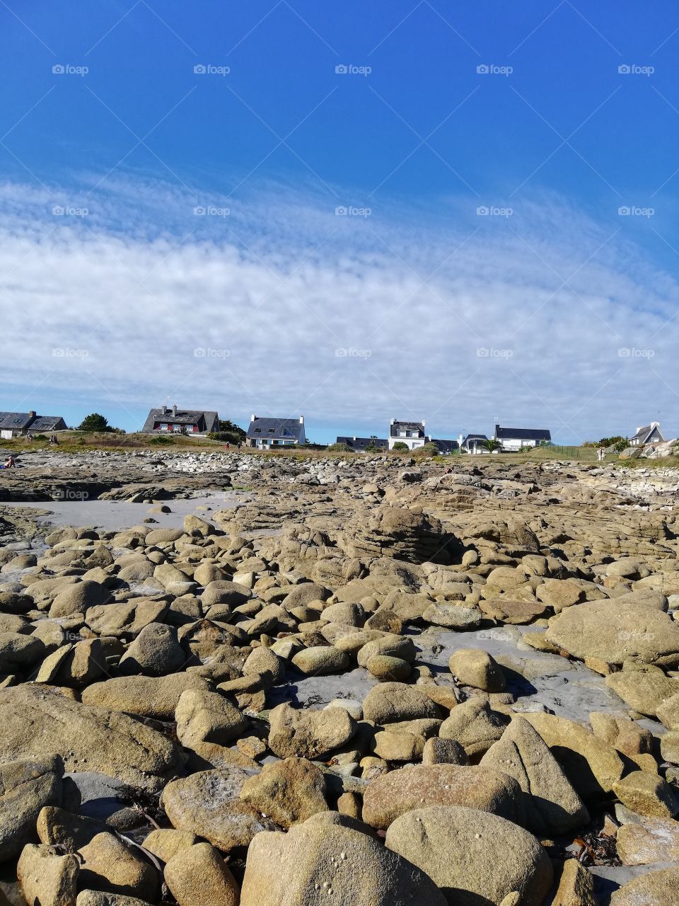 Rocher et plage bretonne