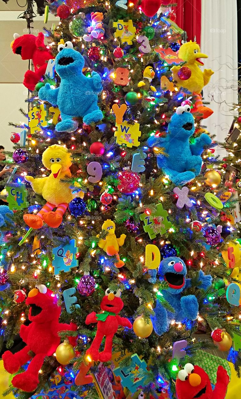 Sesame Street Christmas Tree!