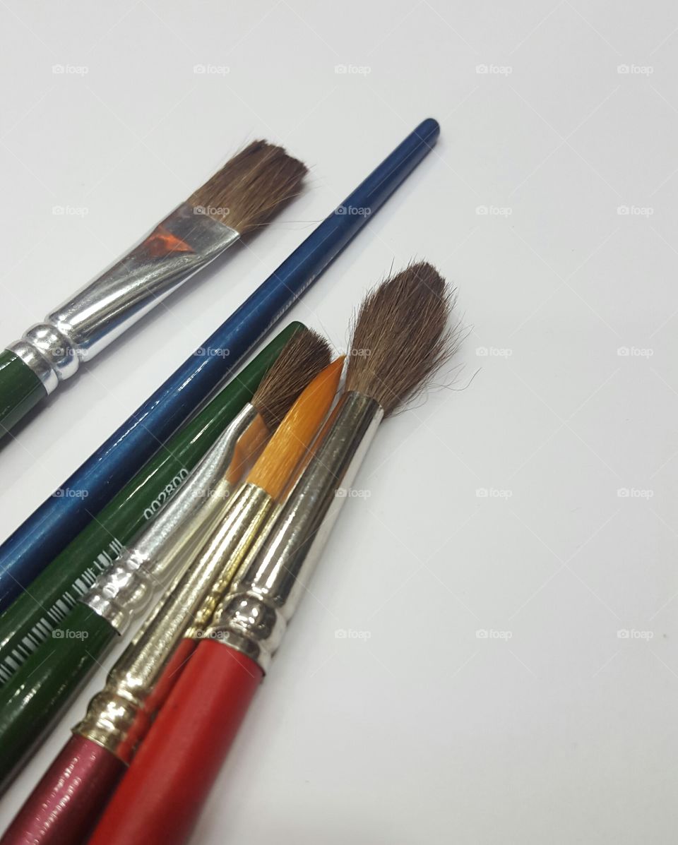 Paint brushes for canvas art