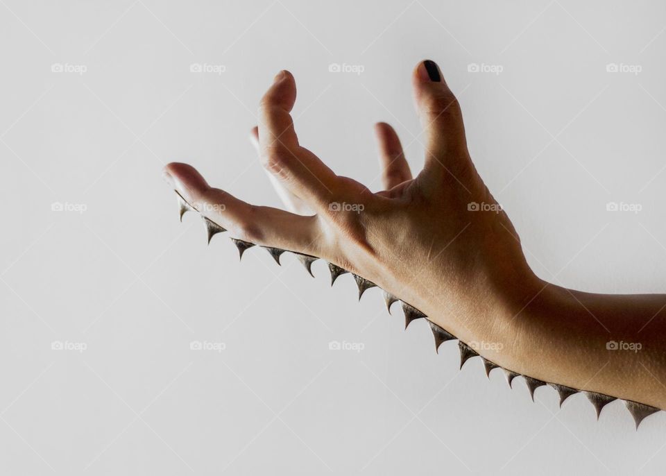 Spiky hand