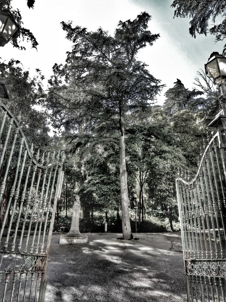 Lisbon Park Entrance