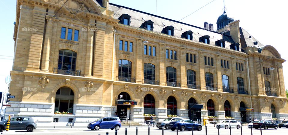 La grande poste de Neuchâtel