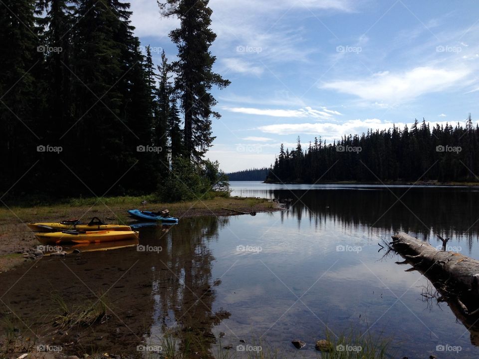 Kayaking Waldo Lake