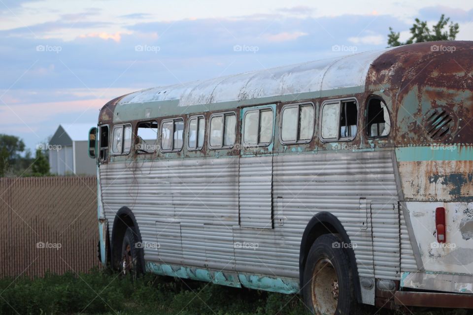 Abandoned bus 