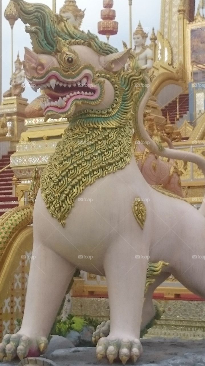 thai statue